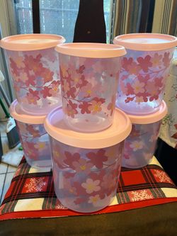 Tupperware  set