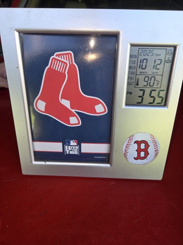 Boston Red Socks Clock