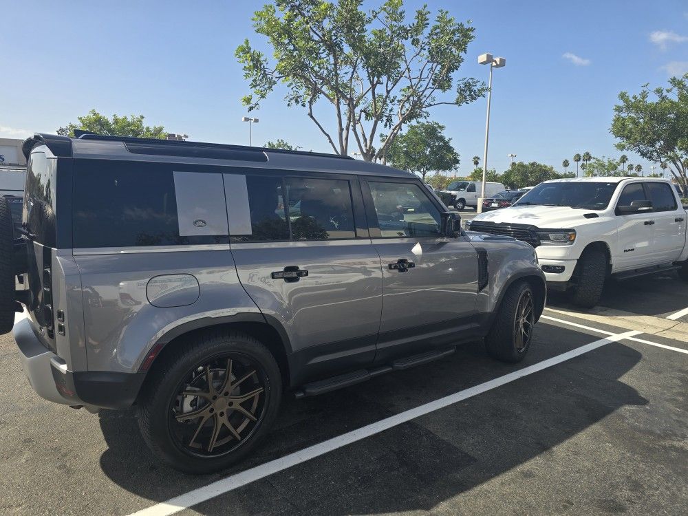 2022 Land Rover Defender