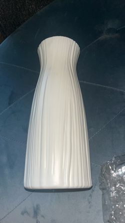 Plastic White Ribbed Vase