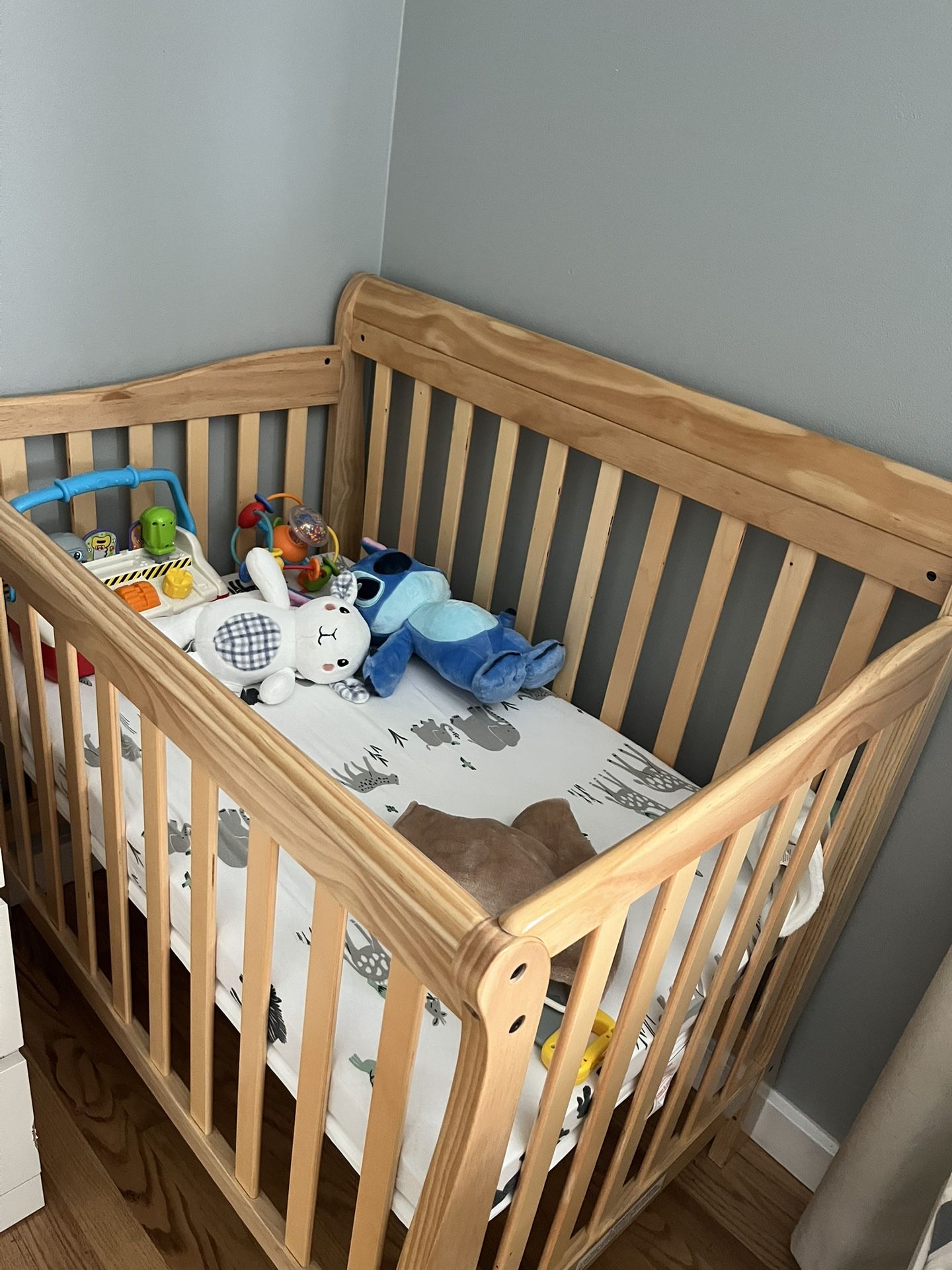 baby crib