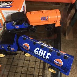 Ertl Gulf oil Trucks
