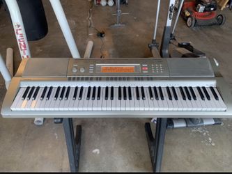 Casio WK-200 76 Key Keyboard