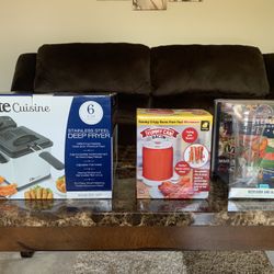 New 1.6 quart Deep Fryer, Microwave Bacon Cooker, Beer Book And Glass And Wall Clock