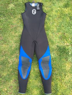 Oniell dive wetsuit size 8
