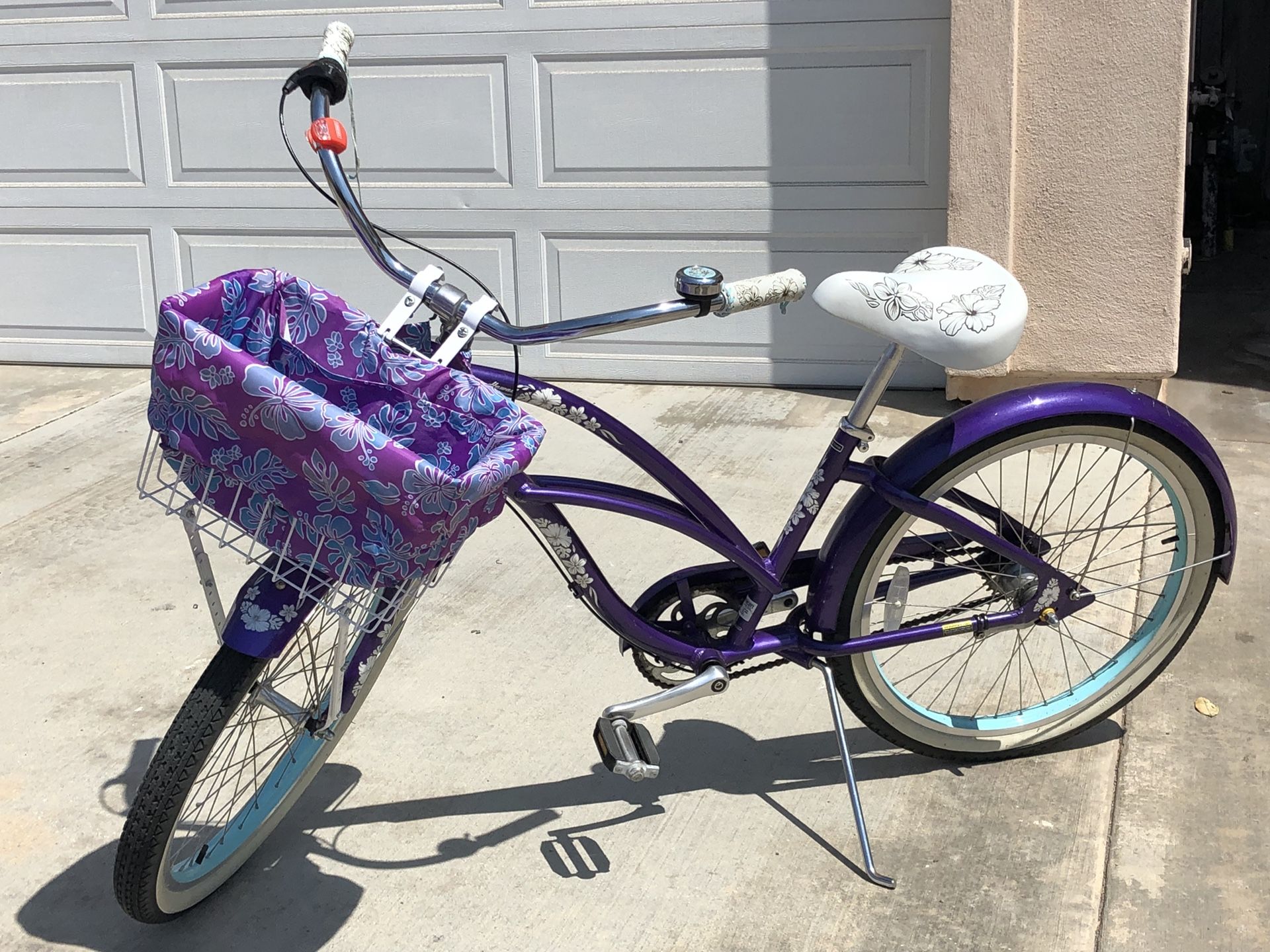24” Electra “Hawaii” Cruiser, 3-Speed, EXCELLENT CONDITION