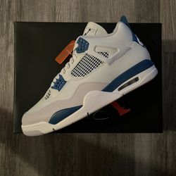 Air Jordan 4 Retro Military Blues