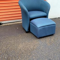 Vintage Post Modern Chair With Ottoman