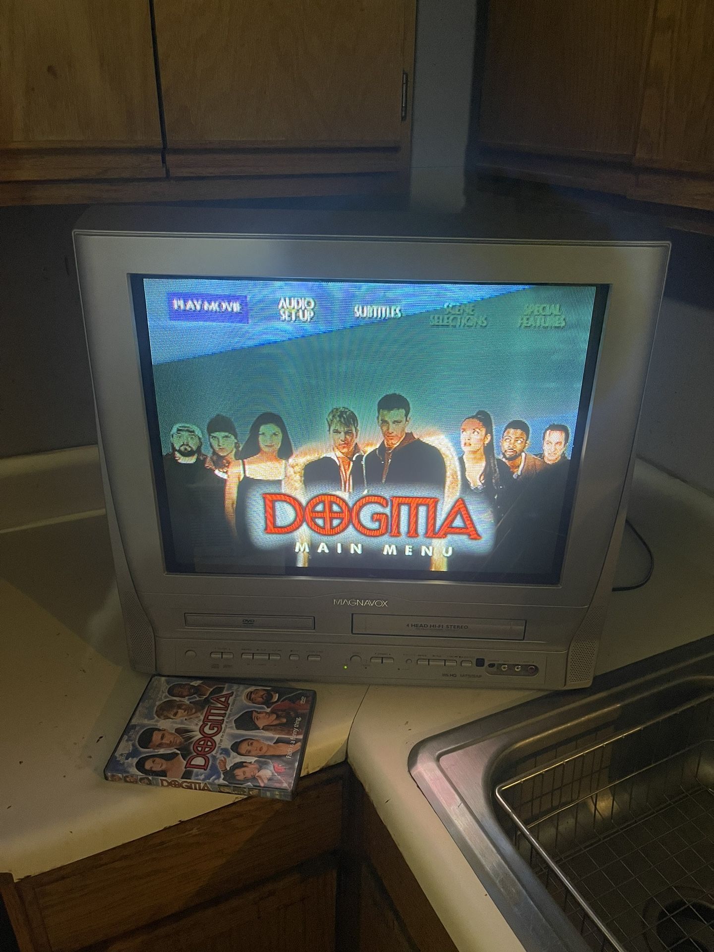 Magnavox 20" CRT TV DVD VCR Combo 20MC4304 Retro Gaming --Read Desc