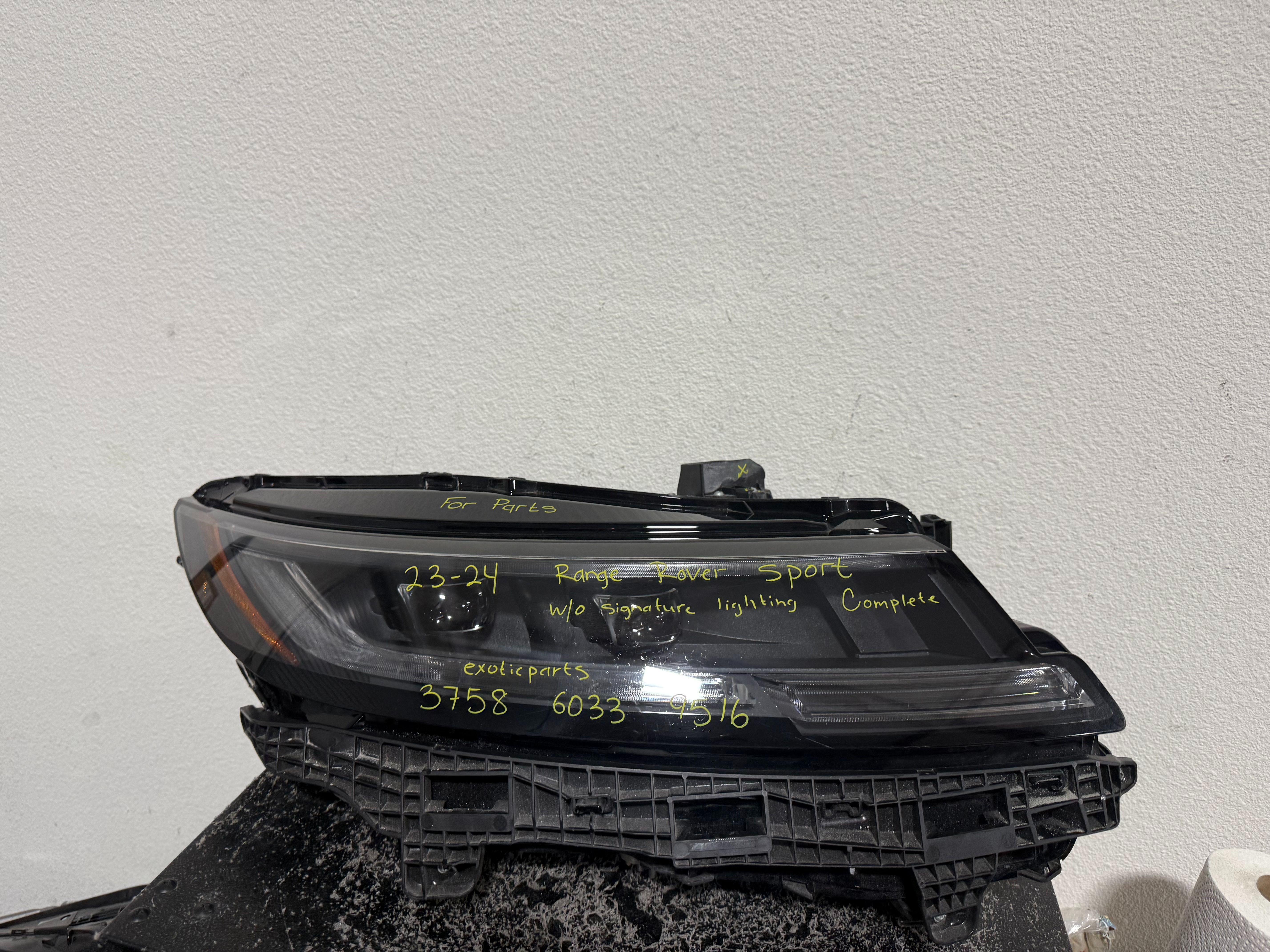 RANGE ROVER SPORT RIGHT HEADLIGHT 2024