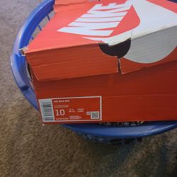 Women's Sneakers Never Worn