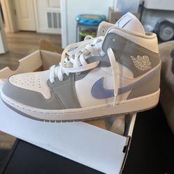 Nike Air Jordan 1 Mid