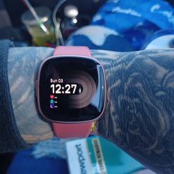 Fitbit Versa 4