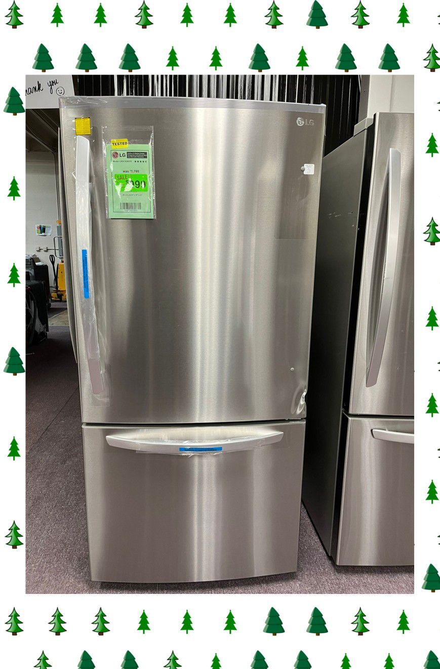 LG Bottom Freezer Refrigerator with Filtered Ice