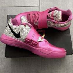 Nike KD4 Aunt Pearl 