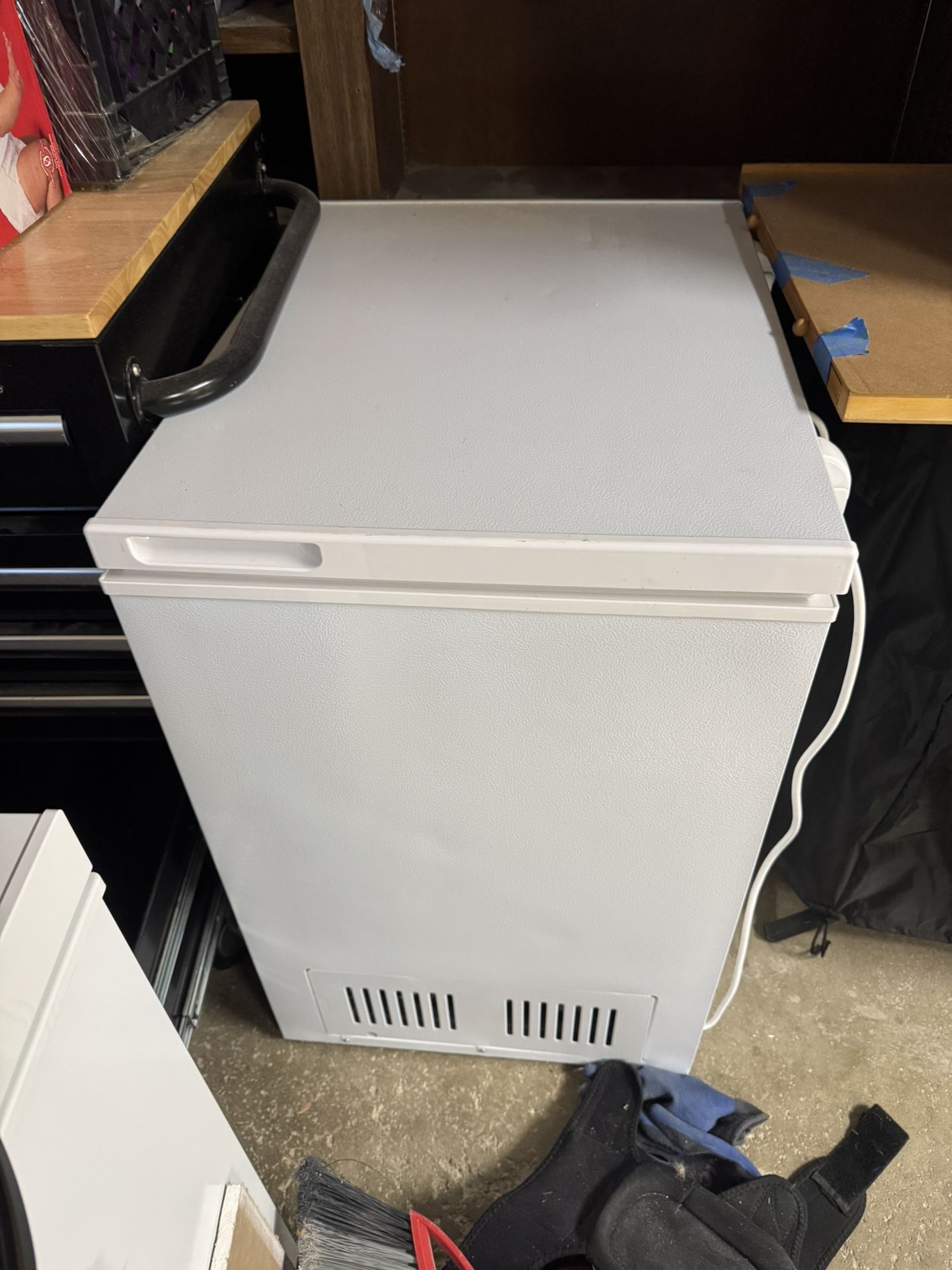 Magic Chef 5 Cubic Feet Freezer