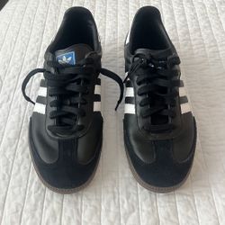 Men Black Adidas Sambas 