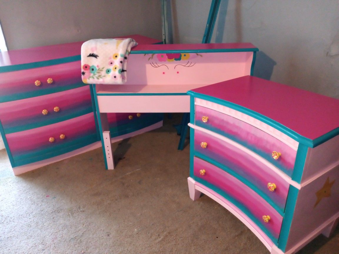 CUSTOM TWIN SIZE BED SETS