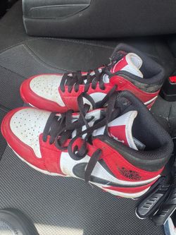 Jordan cleats 4.5Y
