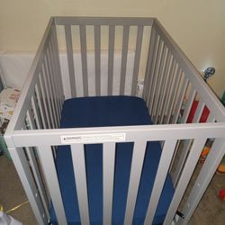 Mini Crib With Mattress 