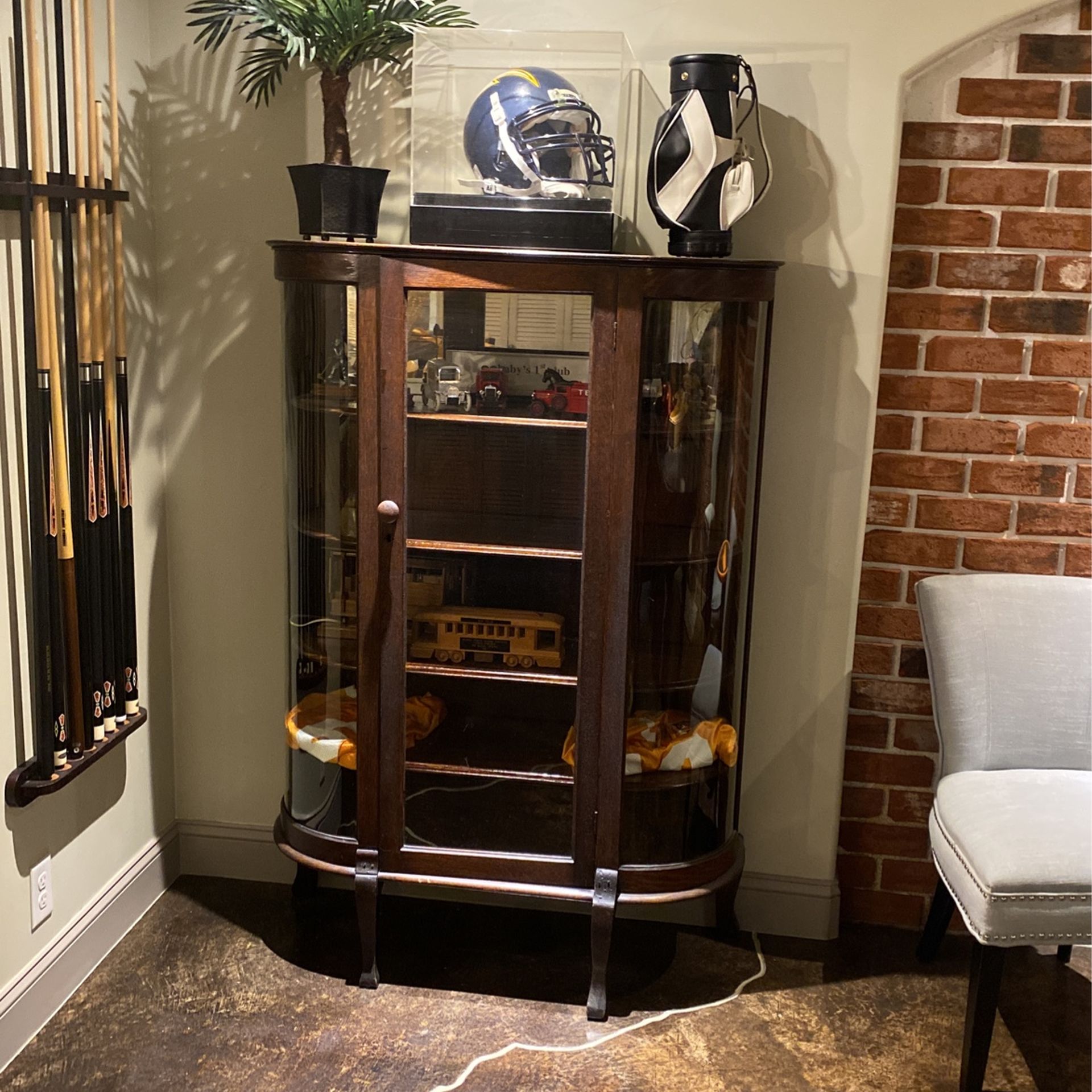 Display Cabinet