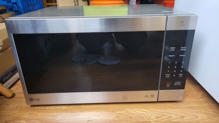 LG Stainless Steel Countertop Microwave