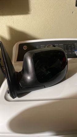 Driver Left Side Mirror for 03-06 Chevy Avalancha