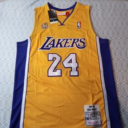 Kobe Bryant Los Angeles Lakers Medium Stitched Jersey 