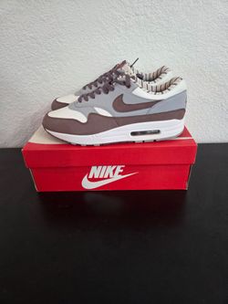 Nike Air Max 1 Sneakers Size 11