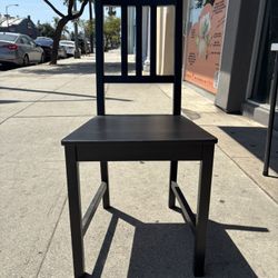 Black Chair 17x16x35"