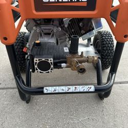 New Generac  4200 PSI . 4 GPM. Pressure washer/ BE Surface Cleaner 20 Inch 