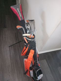 Lancer Golf Bag with 9 clubs