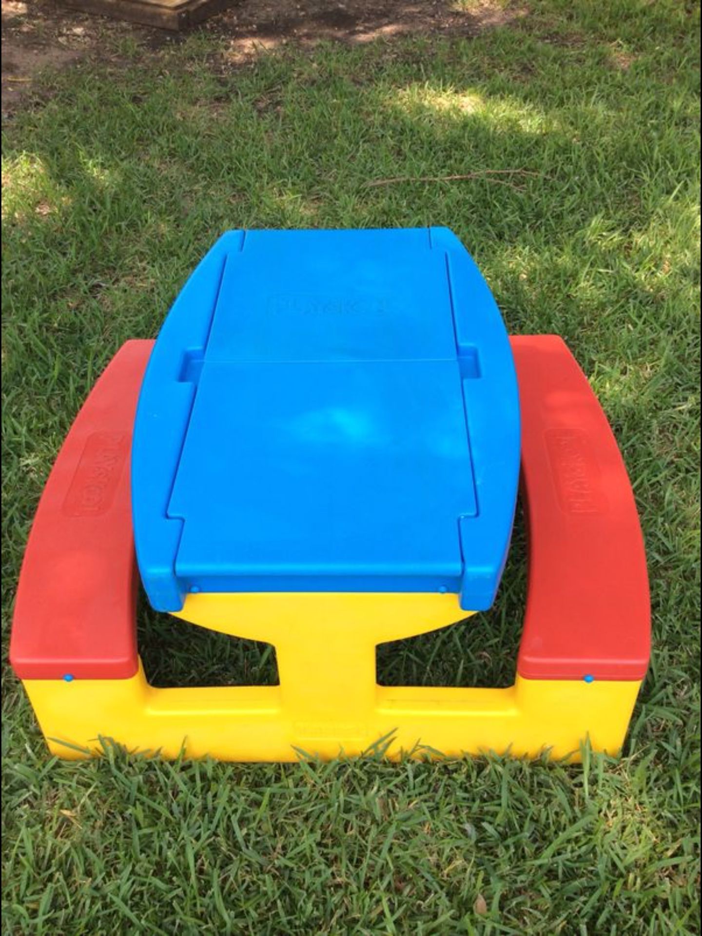 Playskool/picnic table/water table/sand box/like new