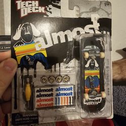 Tech Deck Fingerboard Skateboard Rodney Mullen New Condition