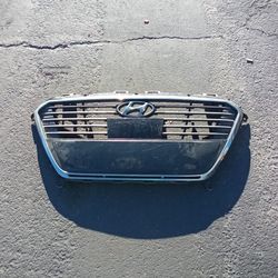 2016-2017 Hyundai Sonata Front Grille W/emblem OEM 
