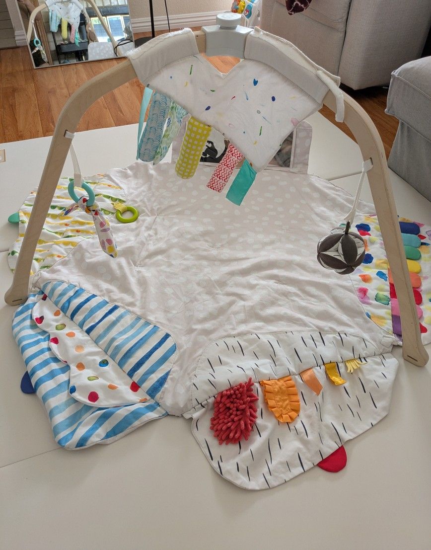 Lovevery Play Gym