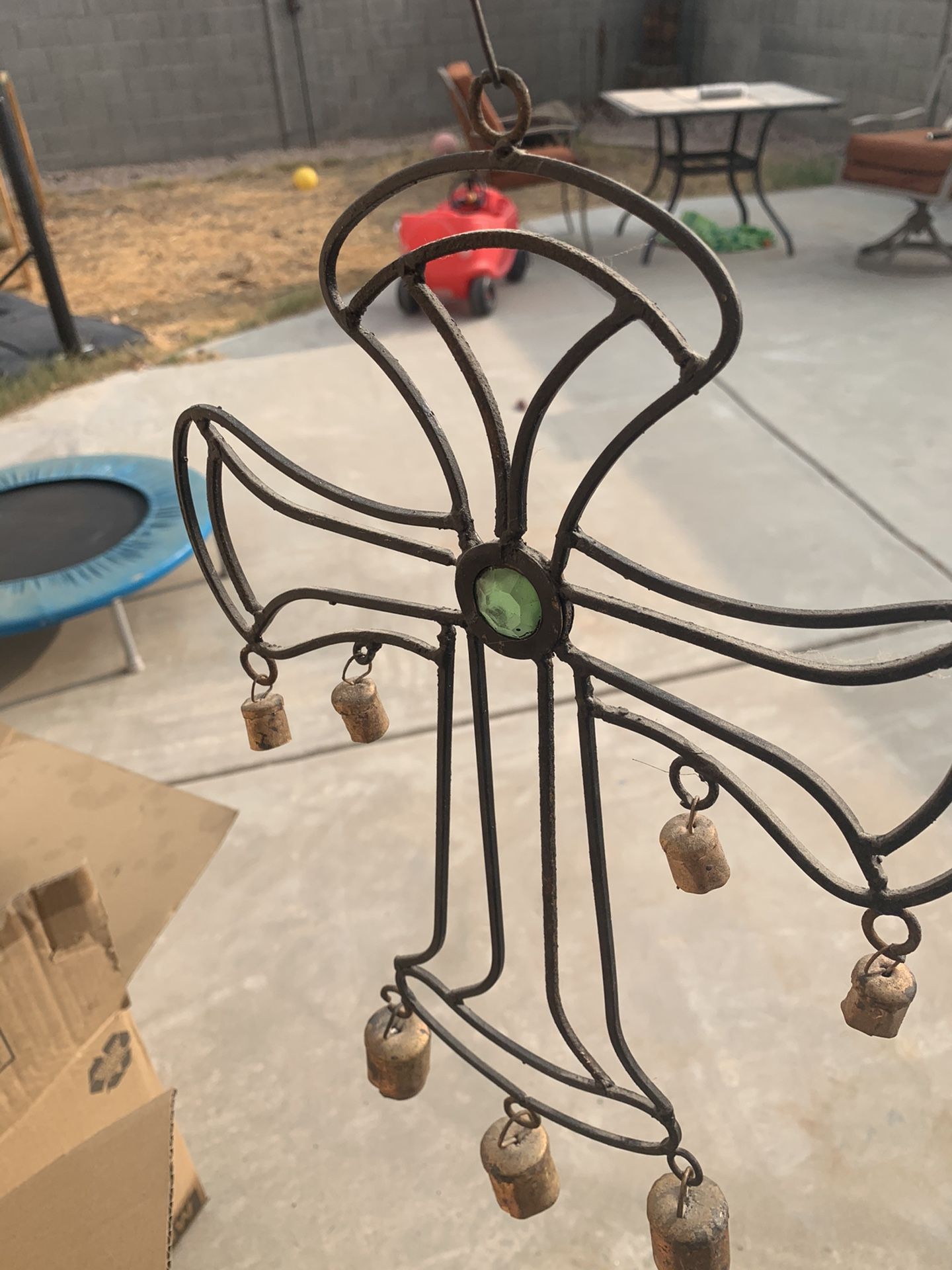 Cross wind chime
