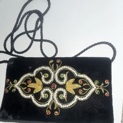 Women’s VINTAGE Zardozi Black Velvet Purse