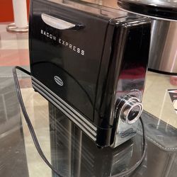 Nostalgia Bacon Express Cooking Appliance