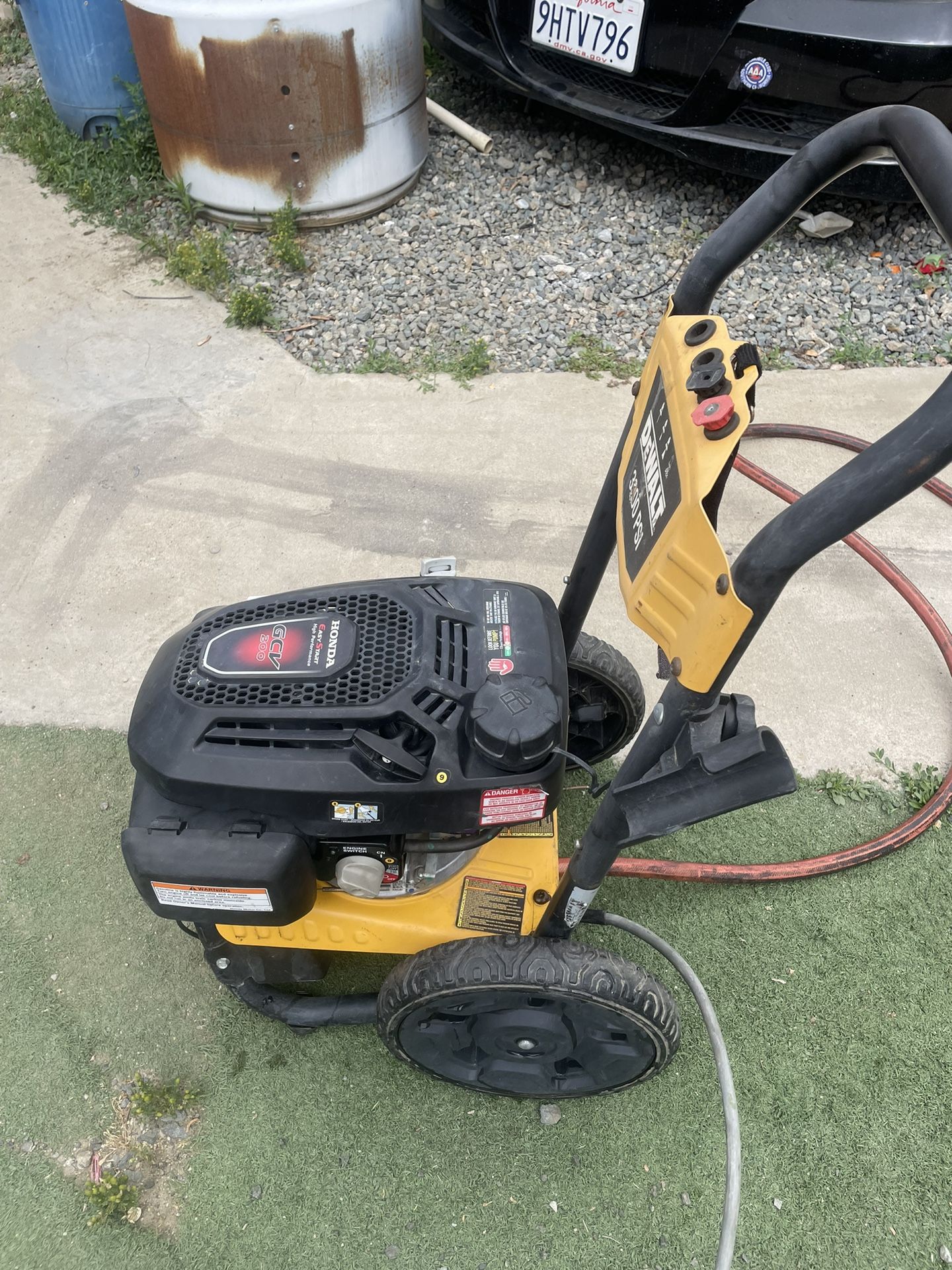 DEWALT GAS 3300 PSI PRESSURE WASHER LIKE NEW
