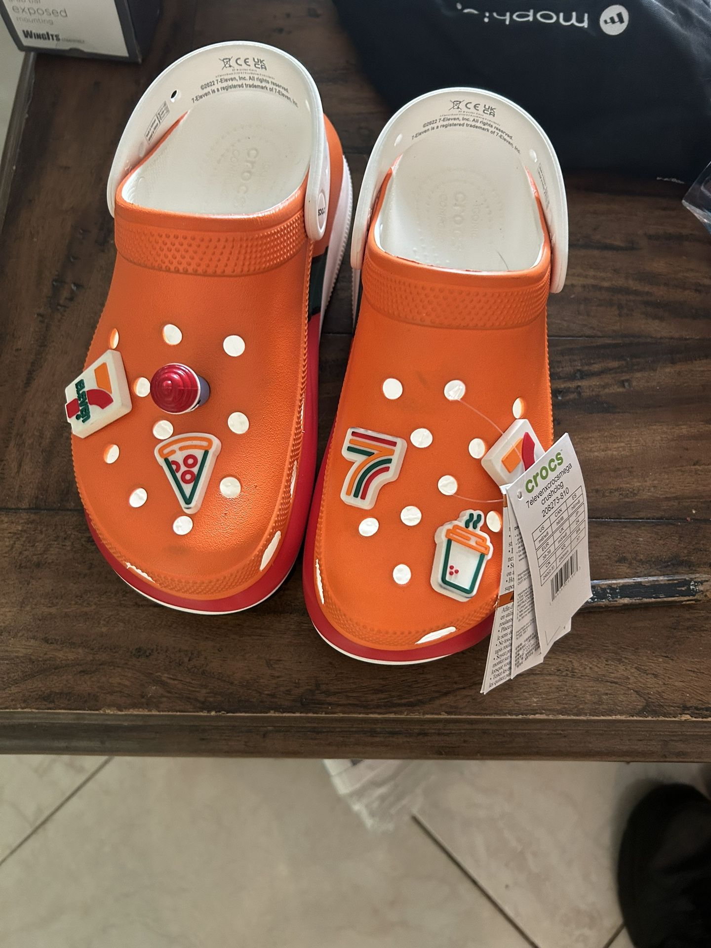 Crocs 7/11