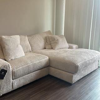 2PC Sectional Chaise Couch