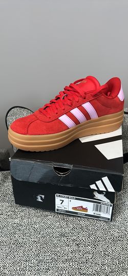 Women’s assists fashion shoes