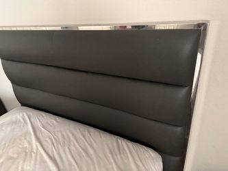 Bedroom set without the mattress