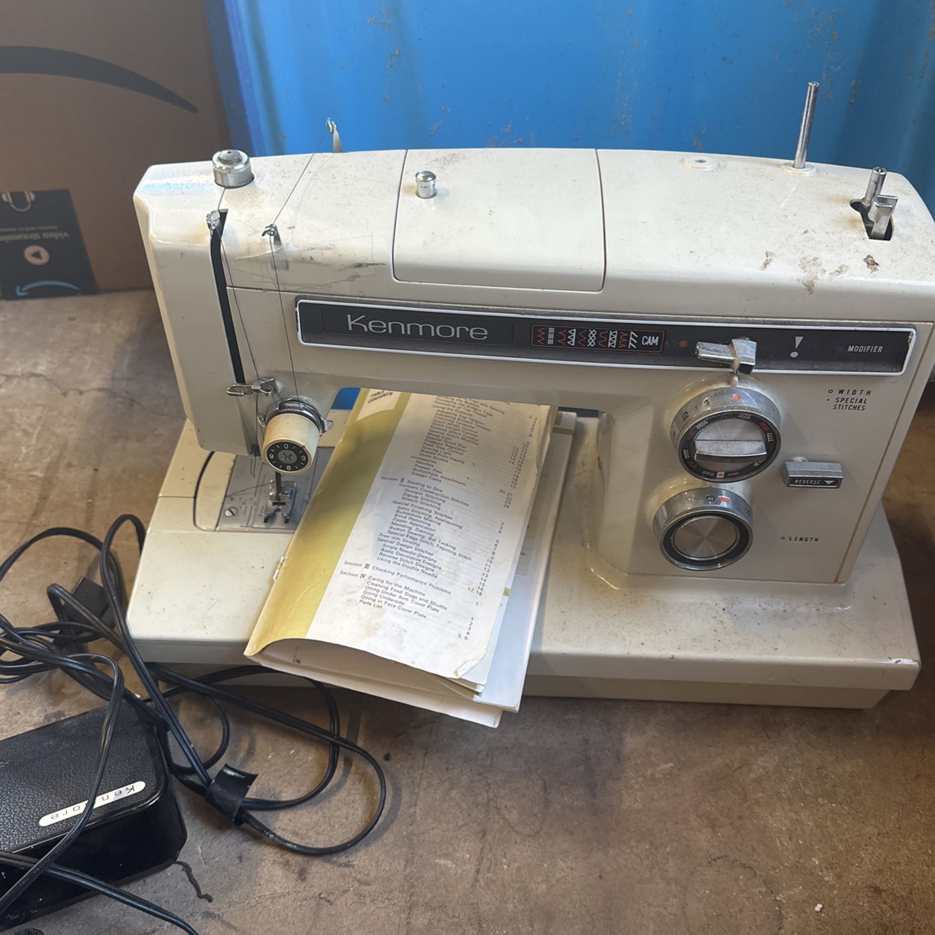  Vintage 158 Sewing Machine 