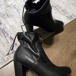 Womens Boots 7.5 NINE WEST