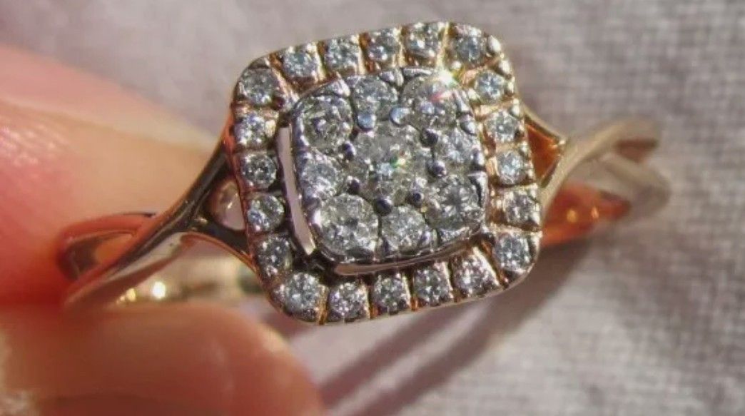 ZALES DIAMOND STORE FAIRYTALE DOUBLE HALO 14K