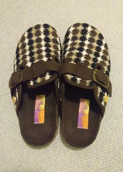 Brand NEW Ladies Size 8 HotCakes Fall/Winter Slip On Shoes