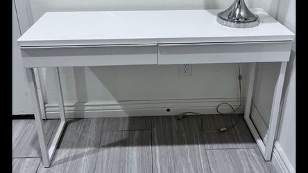 White console table/small desk with two drawers