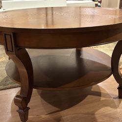 Wood Round Table 